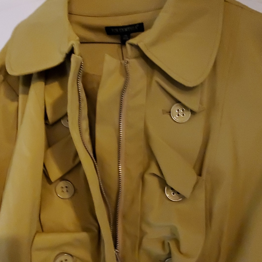 Jacket - Picture 2 of 4